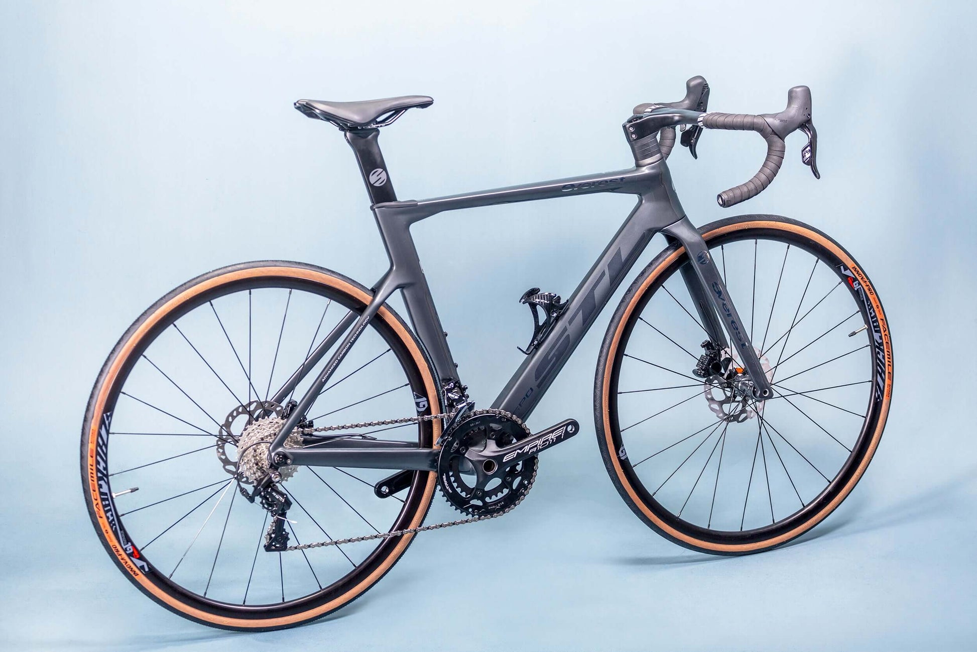 Bicicleta Everest Carbono Negro 11V | Bicicleta,Ruta | STL Bikes