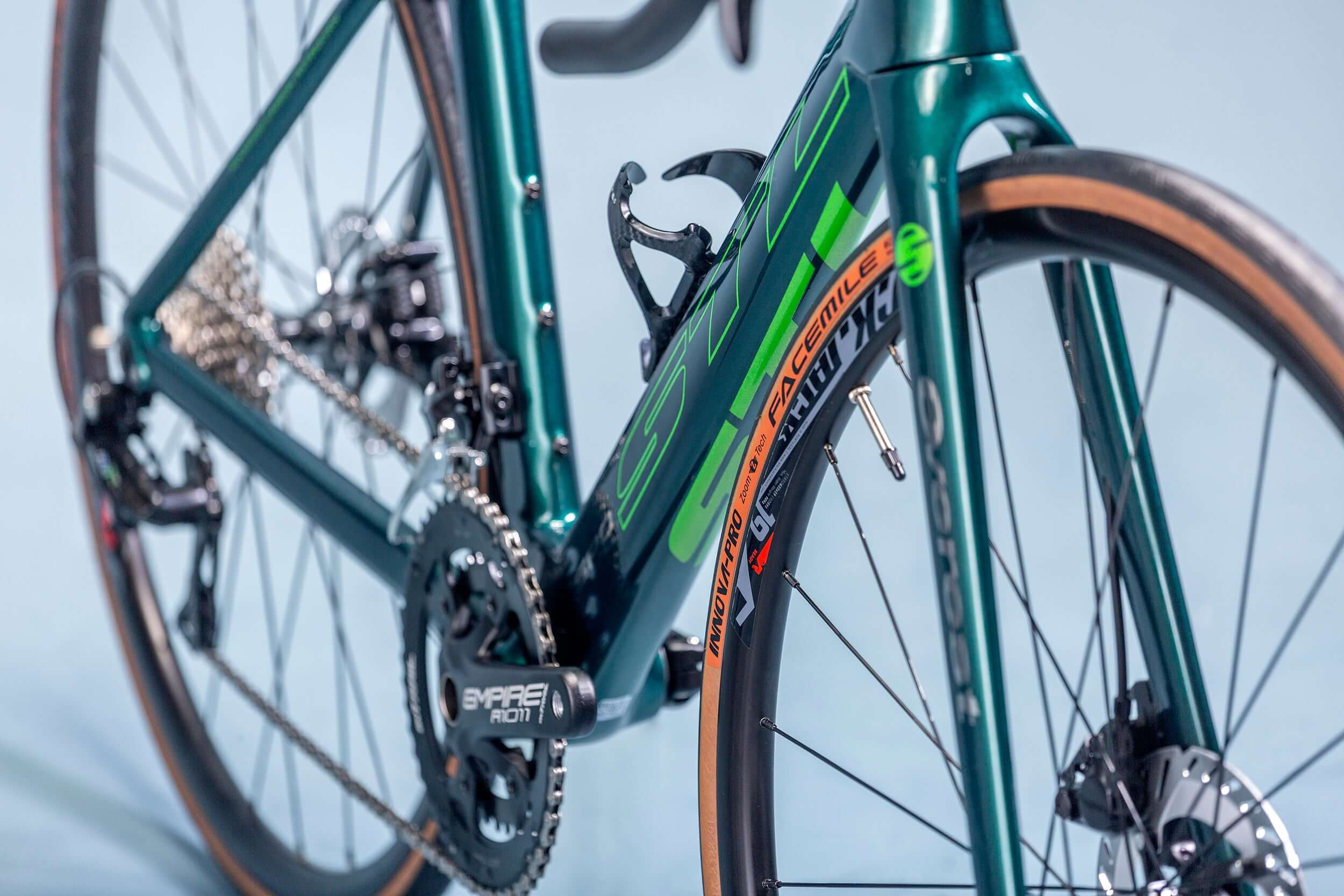 Bicicleta Everest Carbono Verde 11V | Bicicleta,Ruta | STL Bikes